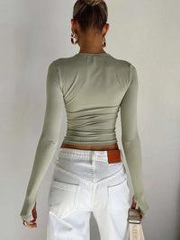 Women's Long Sleeve T-shirt - Solid Slim Fit Crew Neck Crop Top