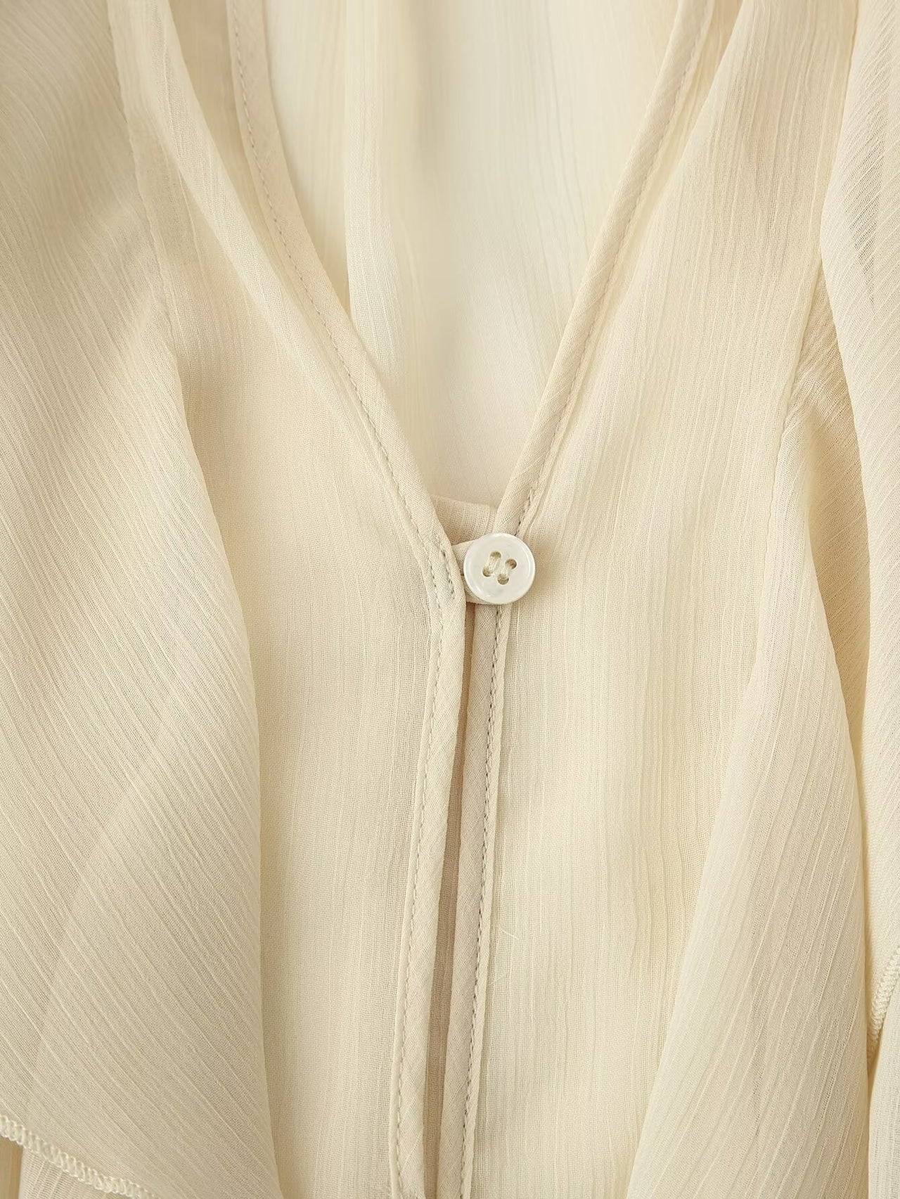 V-Neck Summer Blouse with Laminated Detail – Casual Shirt for Women