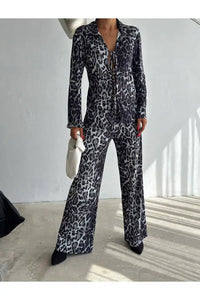 Black Leopard Patterned Two-Piece Set – Chic & Trendy Black Animal Print Set