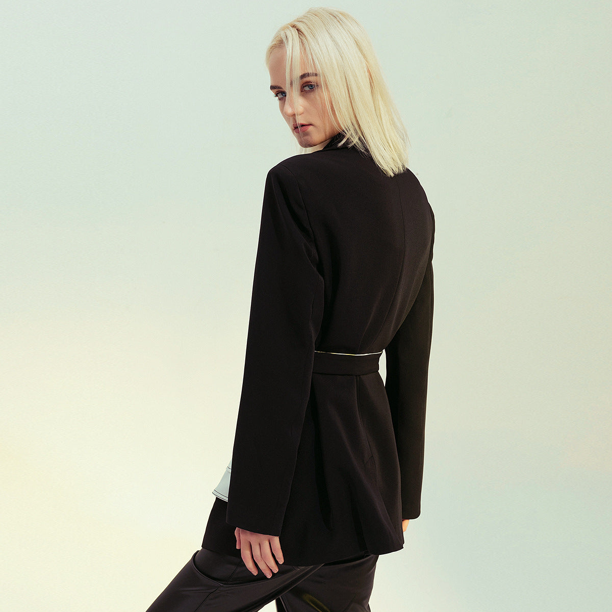 Black White Glue Pieces Retro Nostalgic Black White Contrast Color Tight Waist Mid-Length Small Blazers