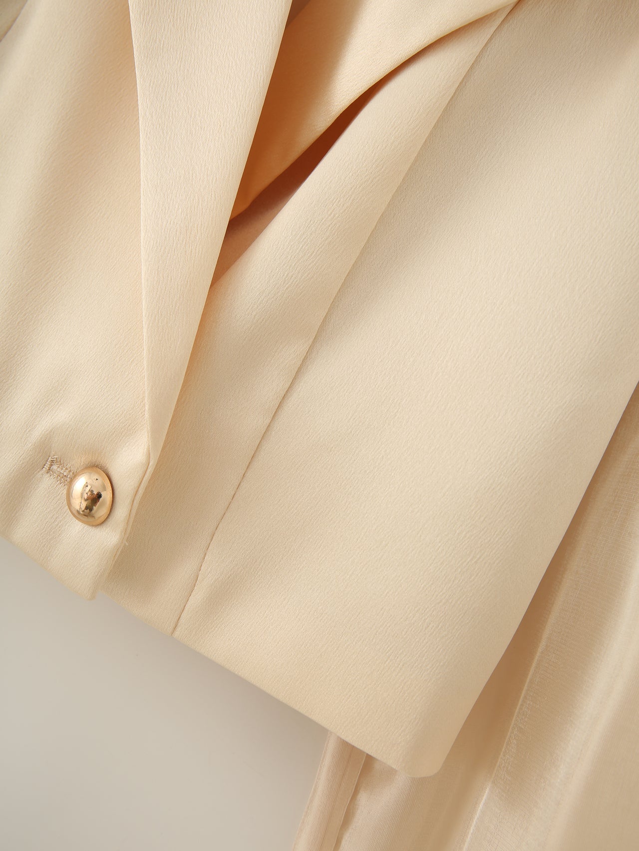 Neutral Women Clothing Yarn Stitching Satin Double Breasted Short Blazers - Modestly Vogue 