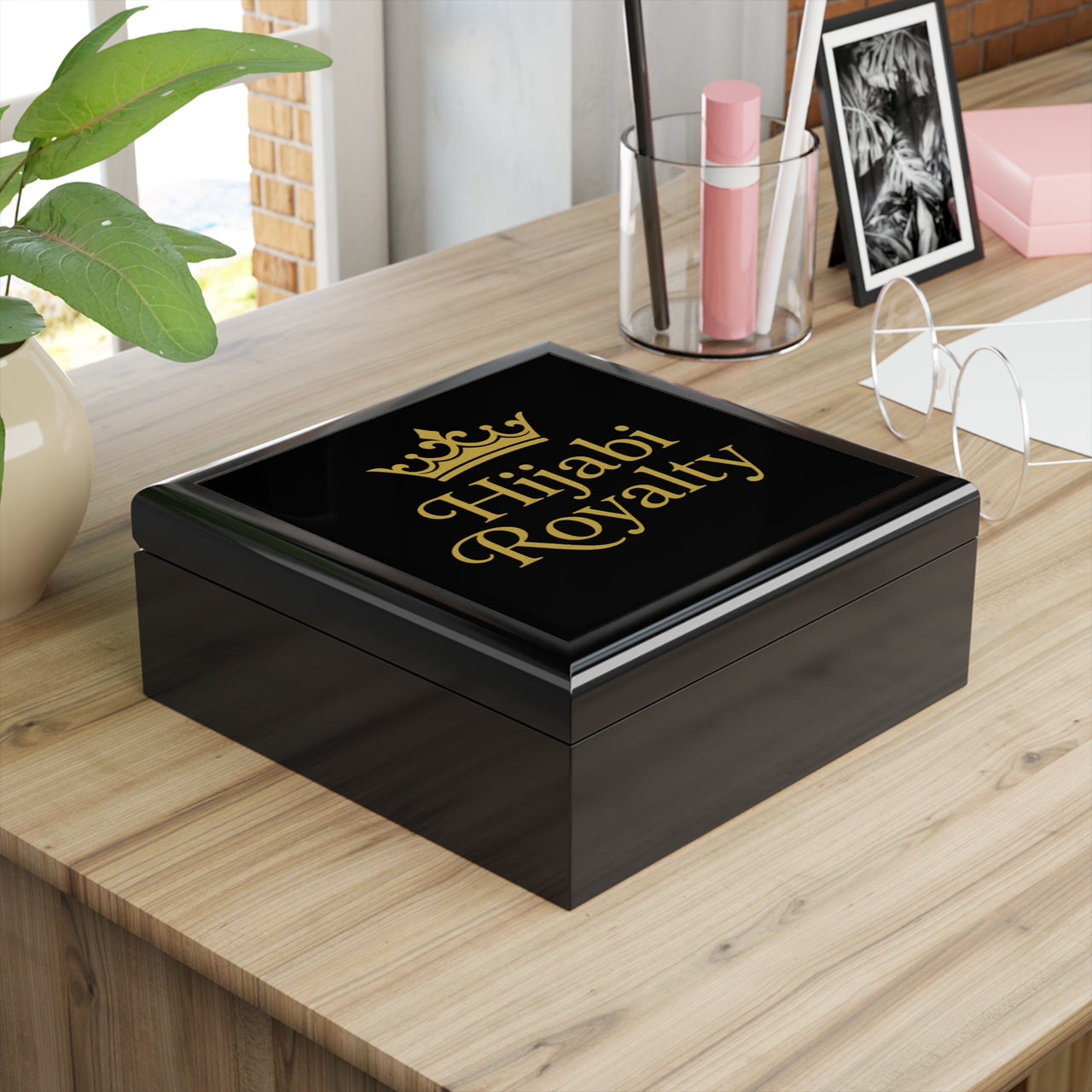 Black Hijabi Royalty™ Jewelry Box - Modestly Vogue 