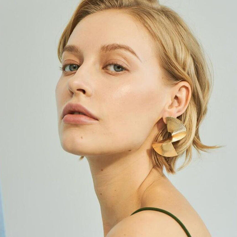 Personality Irregular Spiral Fan Leaf Earrings - Modestly Vogue 