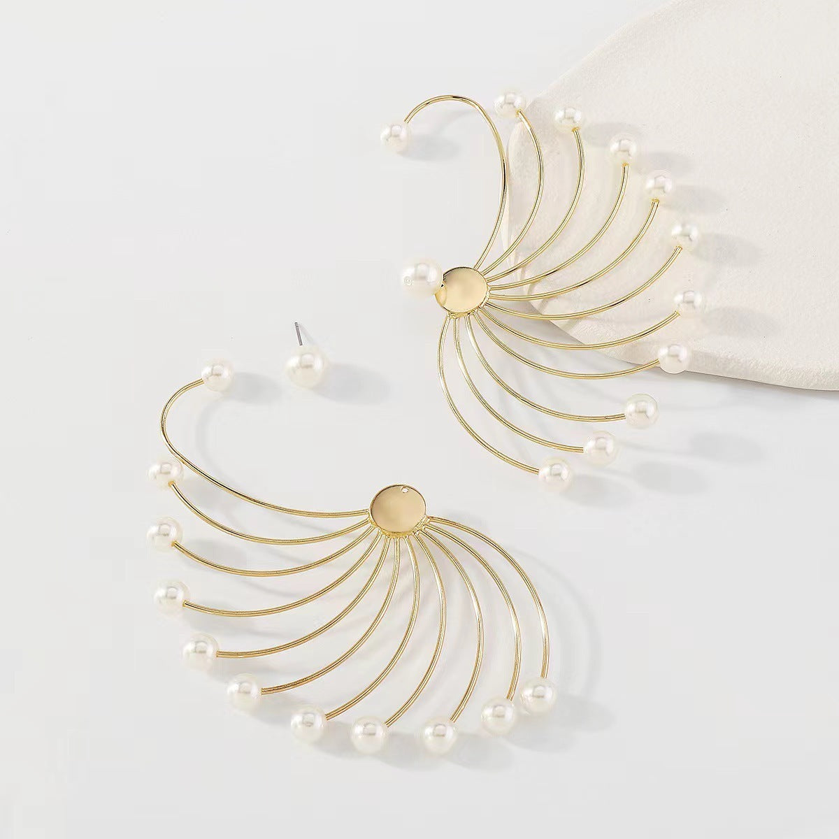 Women's Exaggerated Fan-shaped Artificial Pearl Earrings