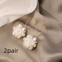 Women's Fashion White Petal Geometric Earrings - Modestly Vogue 