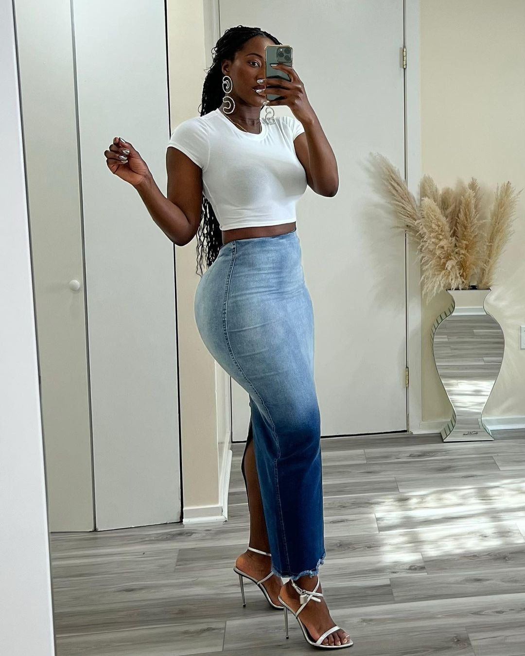 Women's Gradient Denim Skirt - Modestly Vogue 