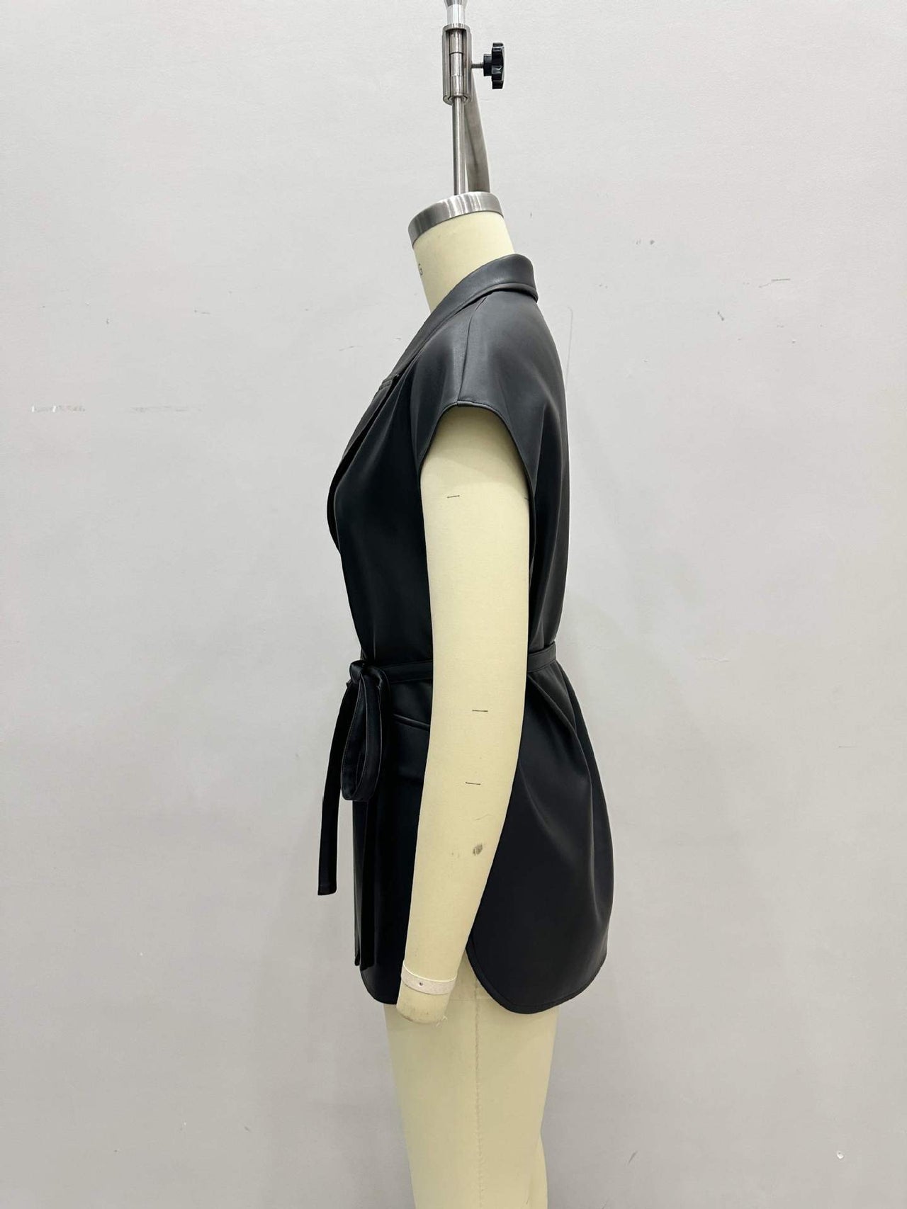 Collar Leather High Grade Sleeveless Lace up Waist Double Pocket Velvet Vest Jacket Coat - Modestly Vogue 