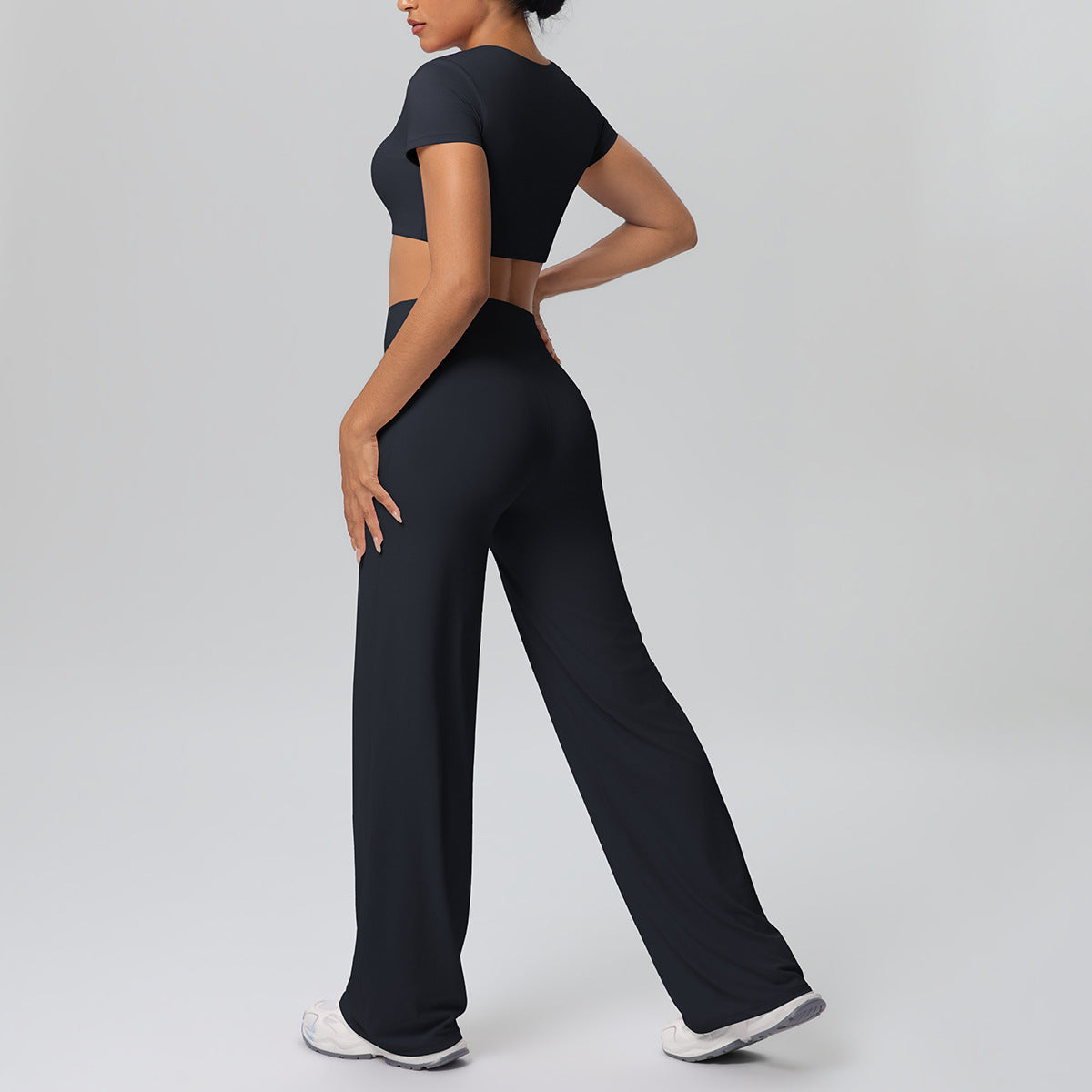 Studio Sculpt Nude Feel Running & Yoga Set - Modestly Vogue 