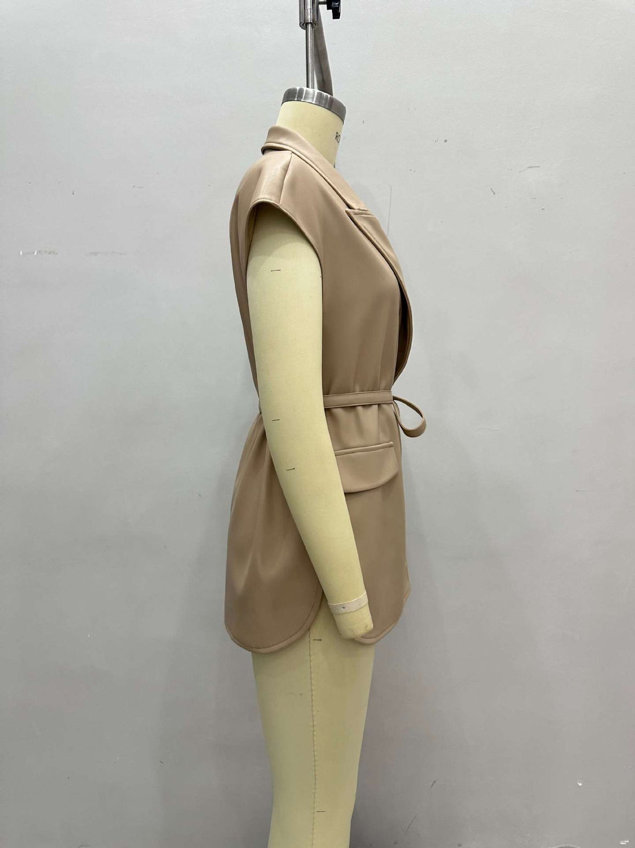 Collar Leather High Grade Sleeveless Lace up Waist Double Pocket Velvet Vest Jacket Coat - Modestly Vogue 