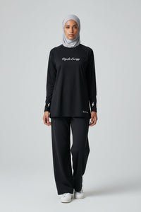Black Hijabi Energy™ Performance Top - Modestly Vogue 