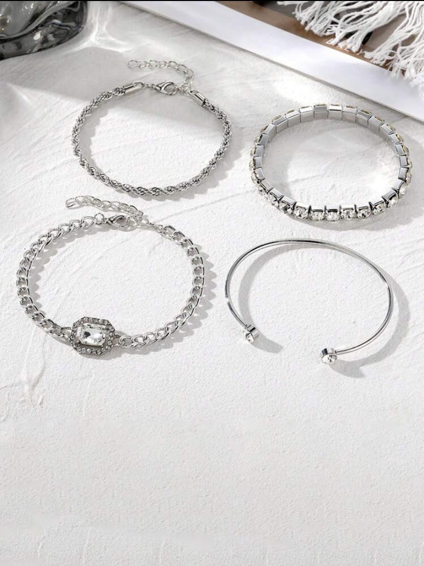 Artistic Retro Versatile Metal Chain Square Diamond 4-piece Set - Modestly Vogue 