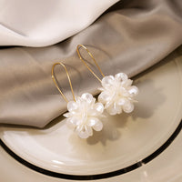 Women's Fashion White Petal Geometric Earrings - Modestly Vogue 