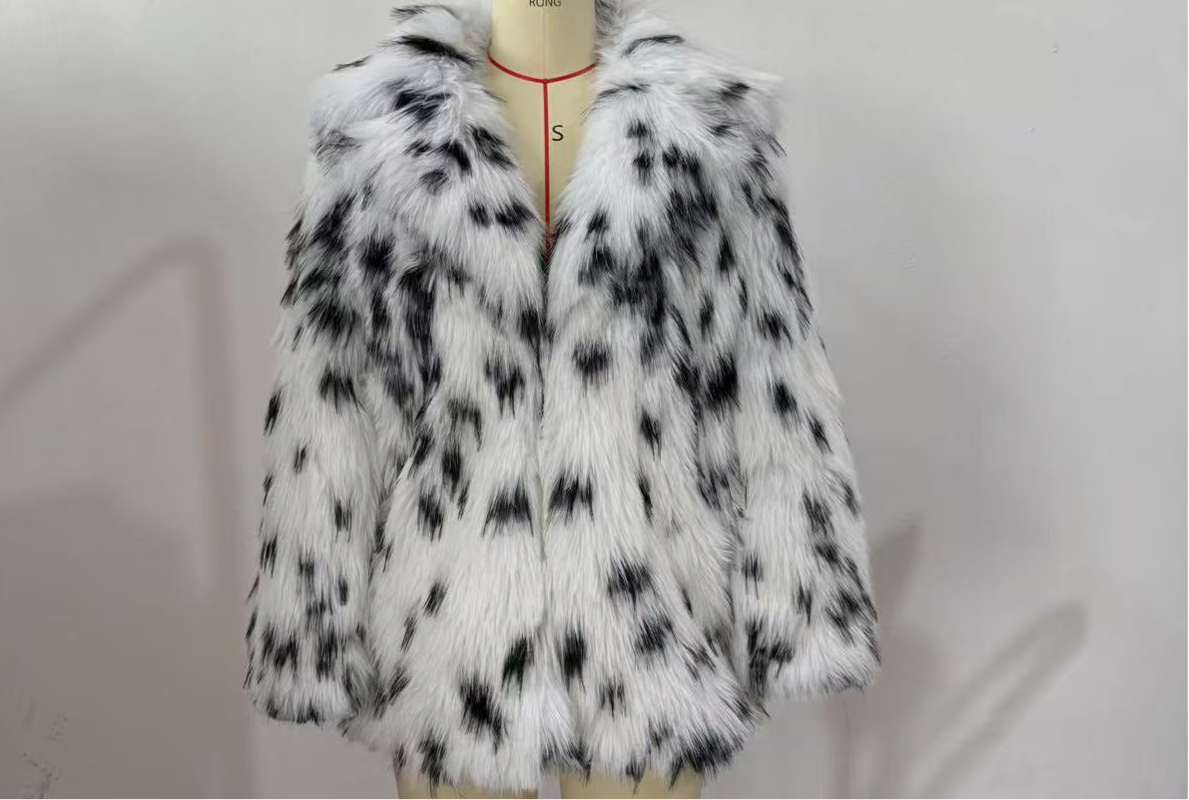 Autumn Faux Fur Fur Coat Black White Spots Leopard Print Collared Furry Coat